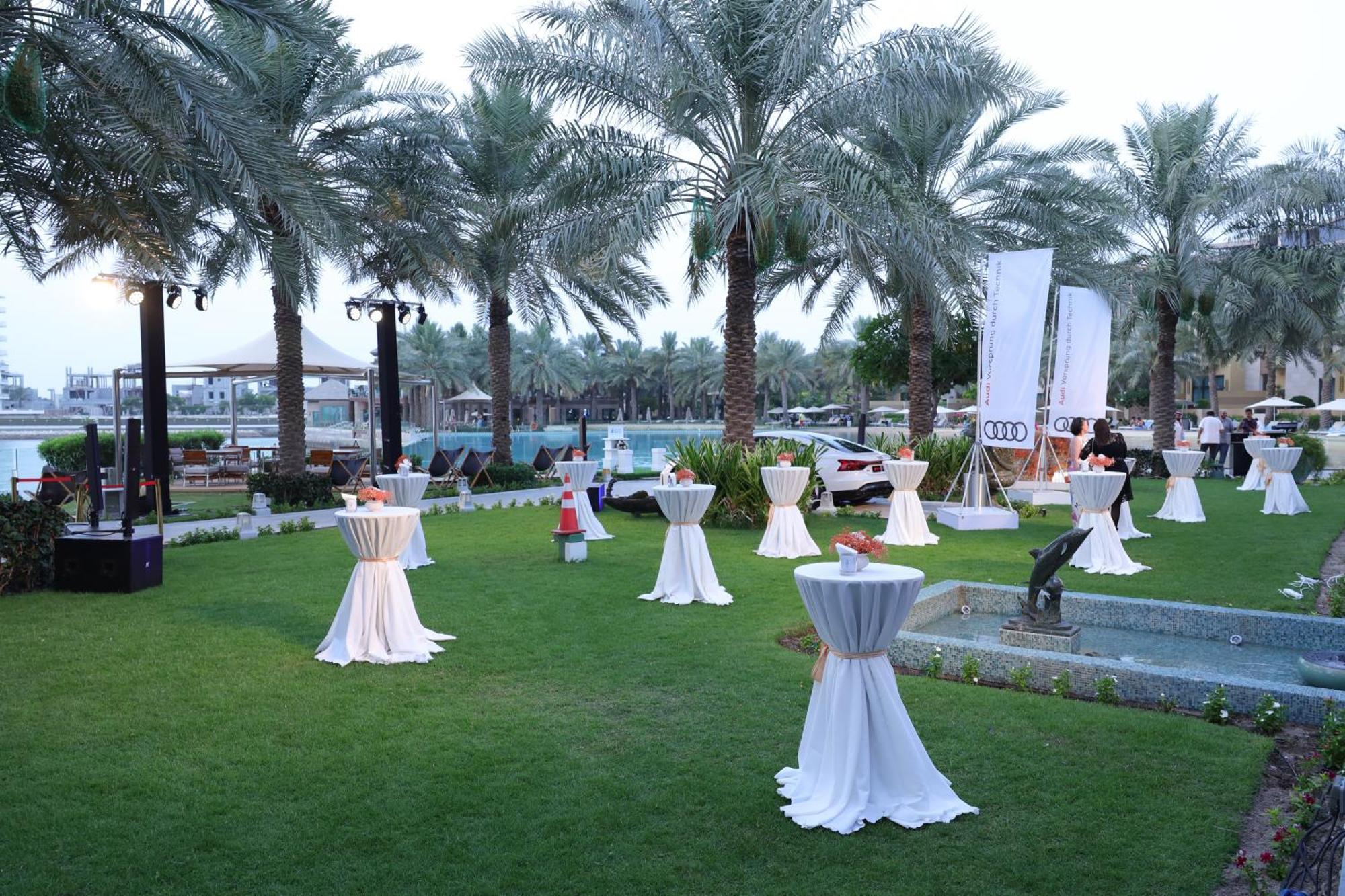 Palavra Resort Manama Ngoại thất bức ảnh The lawns at the Jumeirah Creek Hotel