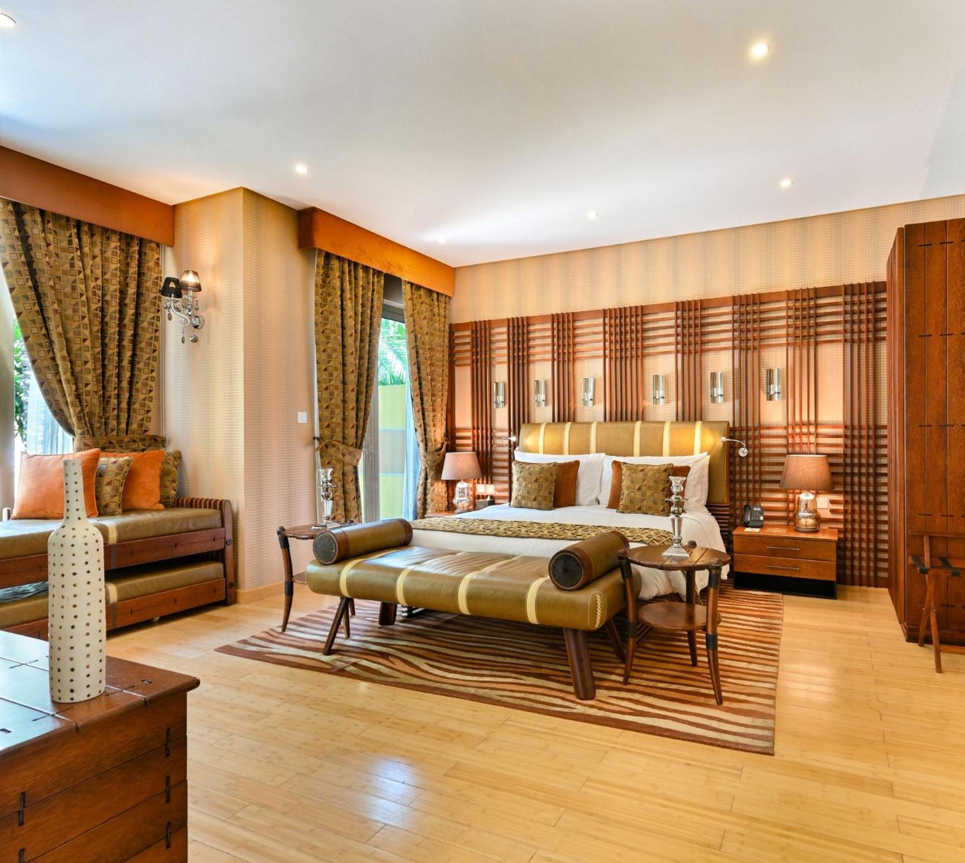 Palavra Resort Manama Ngoại thất bức ảnh A bedroom at the Taj Bengal