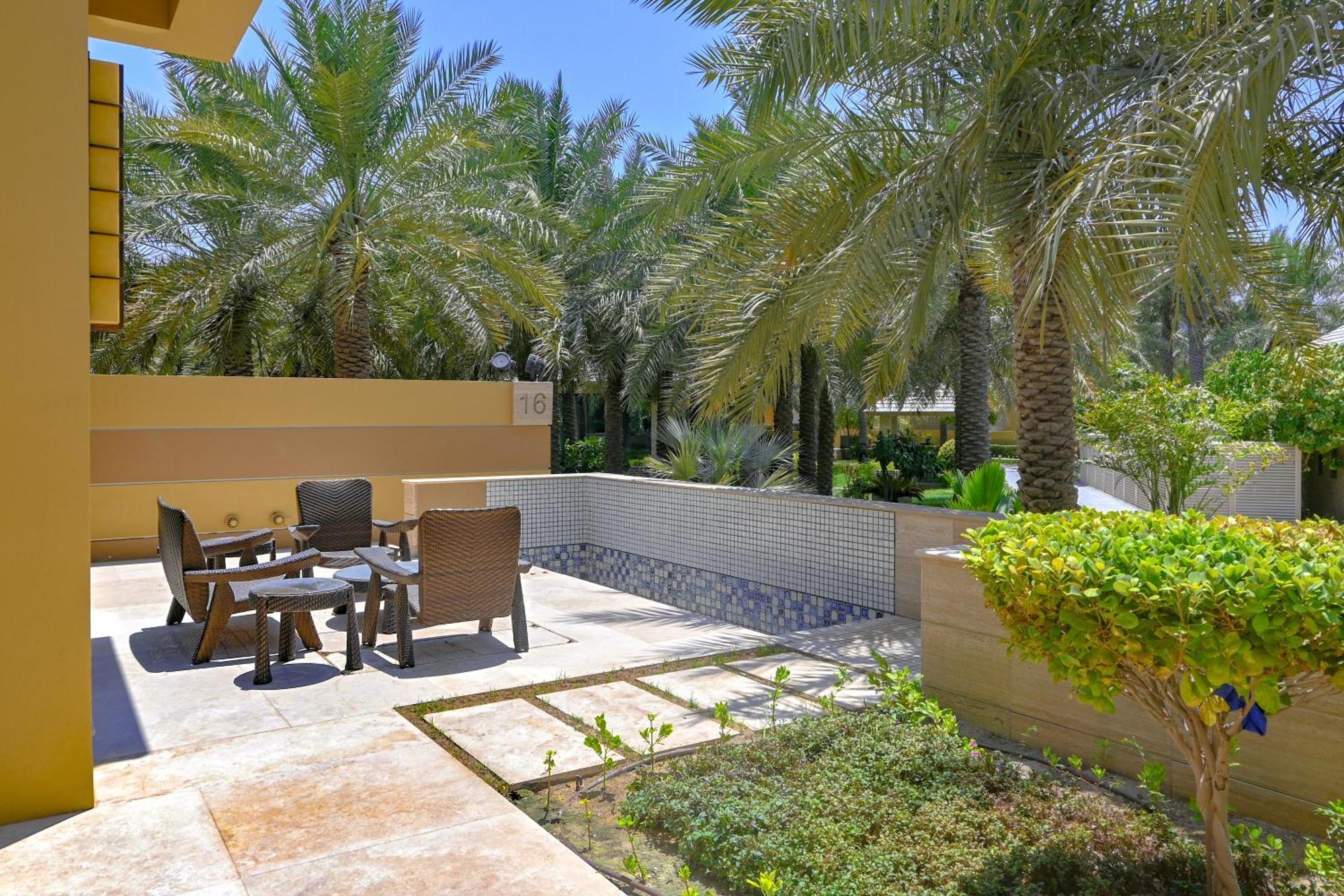 Palavra Resort Manama Ngoại thất bức ảnh A villa in Jumeirah